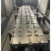 Groot formaat 2000x12000mm PCB-werktafel Aluminium honingraatpaneel toegepast op automatische productielijn-rekens