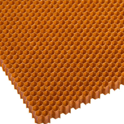 Voor de luchtvaart Nomex Honeycomb Core Material met een dichtheid van 48 kg/m3 en celgrootte van 3,2 mm voor superlichte anti-vermoeidheidstoepassingen