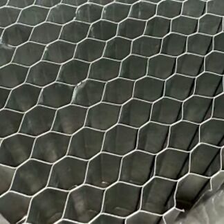 Gegaste aluminium honingraatkern voor vloeren van hogesnelheidstreinstellen