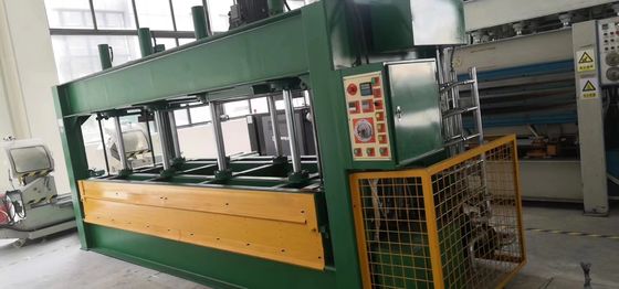 Olieverwarming Compound Hot Press Machine voor het maken van honingraat panel
