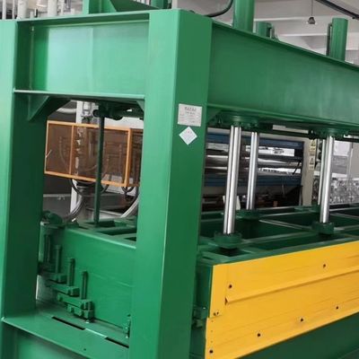 Aluminium honingraat paneel Hot Press Machine met aanpasbare olie temperatuur te koop
