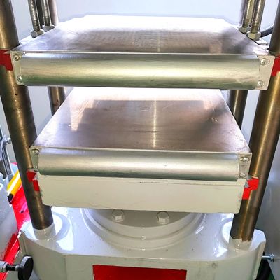 25T hoge controle nauwkeurigheid Plaat vulcaniserende pers