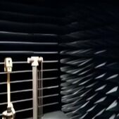 De met absorberende coating geïmpregneerde aramide honingraatkern kan worden gebruikt voor het afschermen van kamers