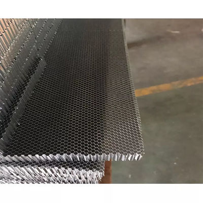 Standaardgrootte 1220*2440 mm Aluminium honingraat kern voor de bouwindustrie