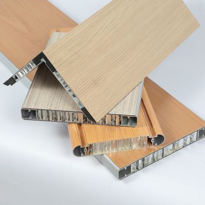 EN 45545 Aluminium honingraatpanelen voor interieurdecoratie bij spoorvervoer